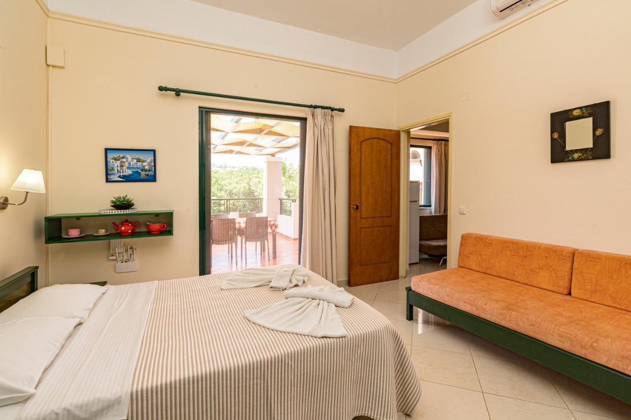 Gianna Apartments Almyrida  Bagian luar foto