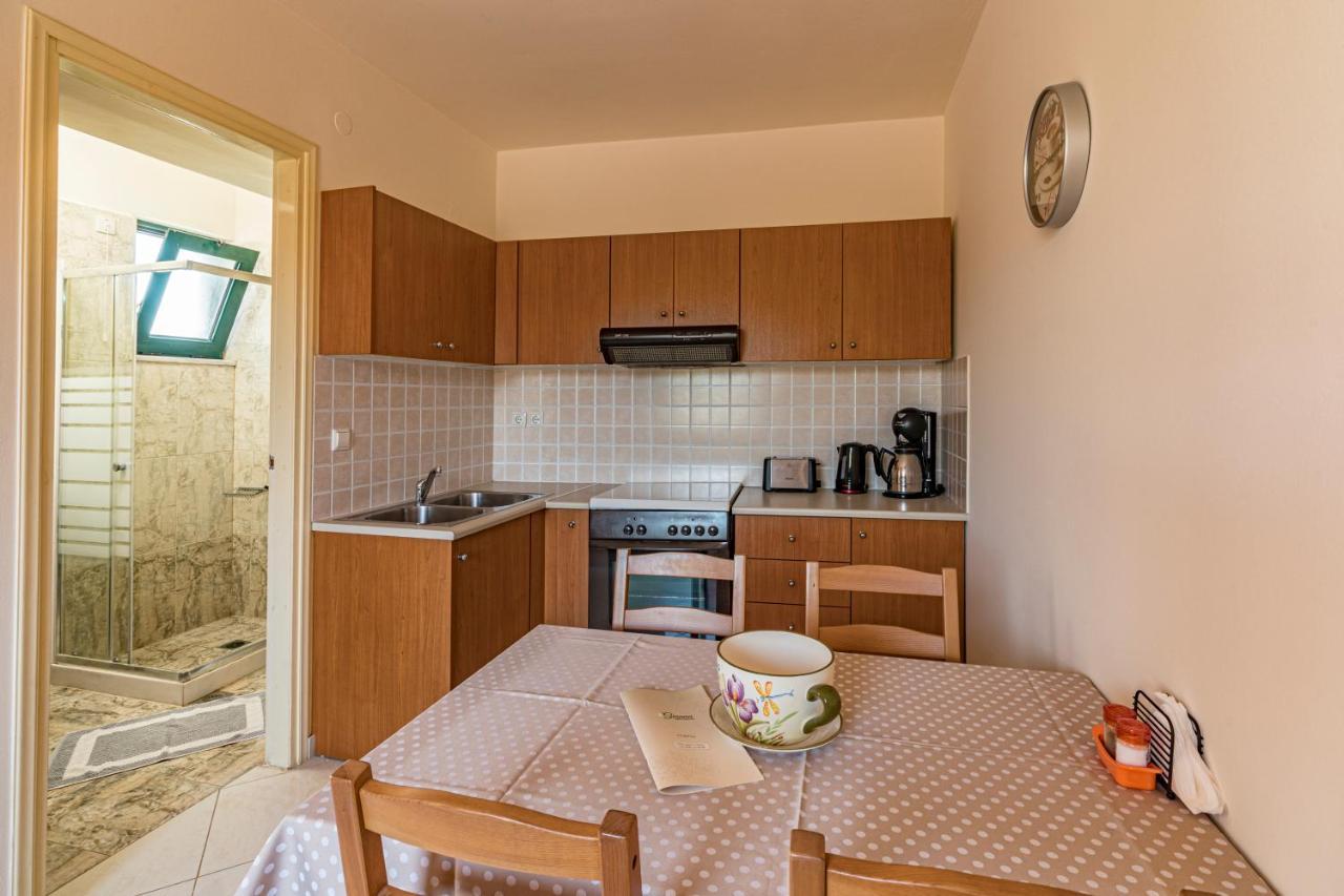 Gianna Apartments Almyrida  Bagian luar foto