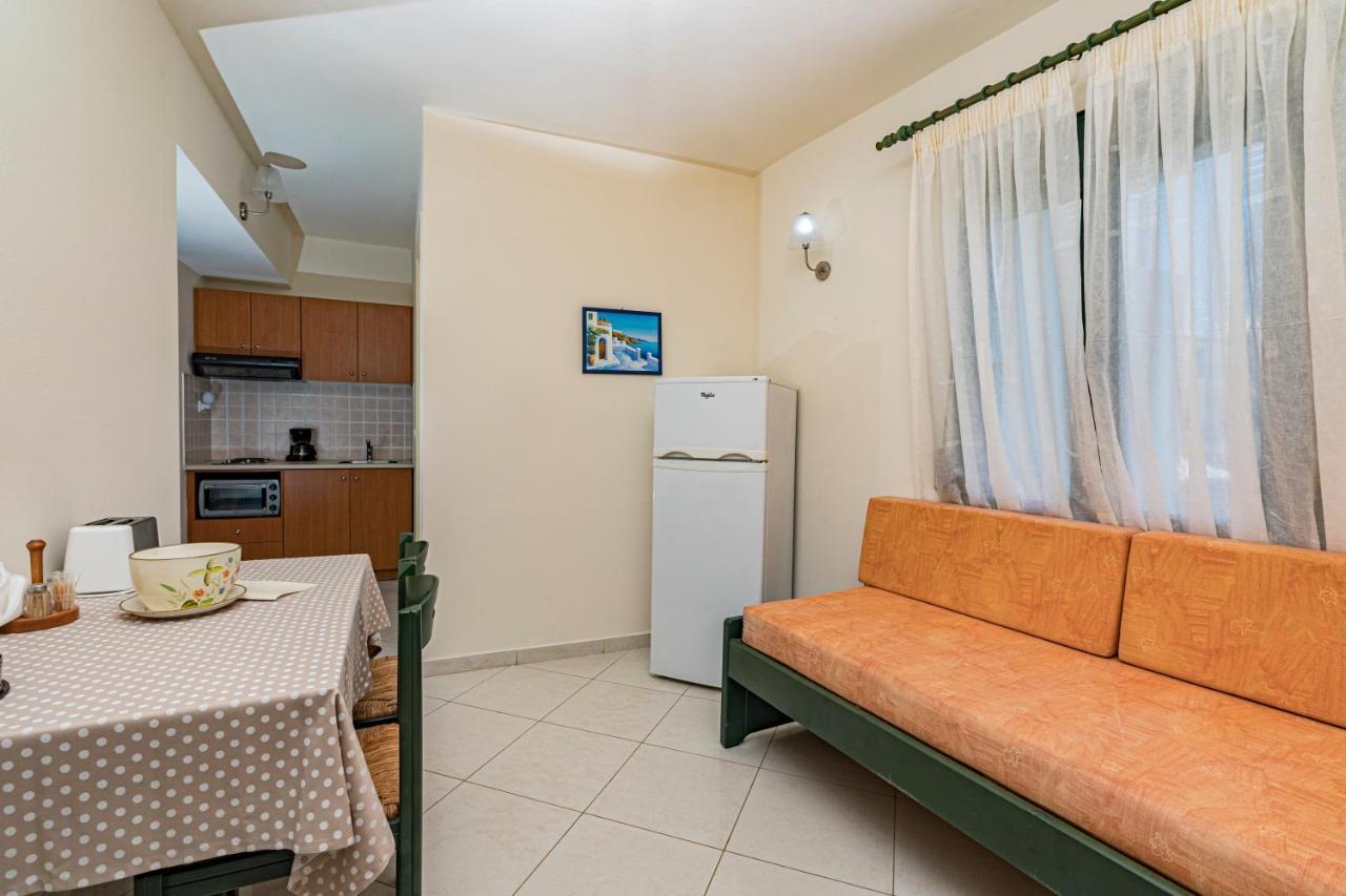 Gianna Apartments Almyrida  Bagian luar foto