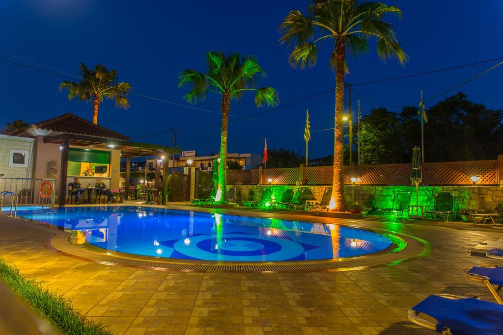 Gianna Apartments Almyrida  Bagian luar foto
